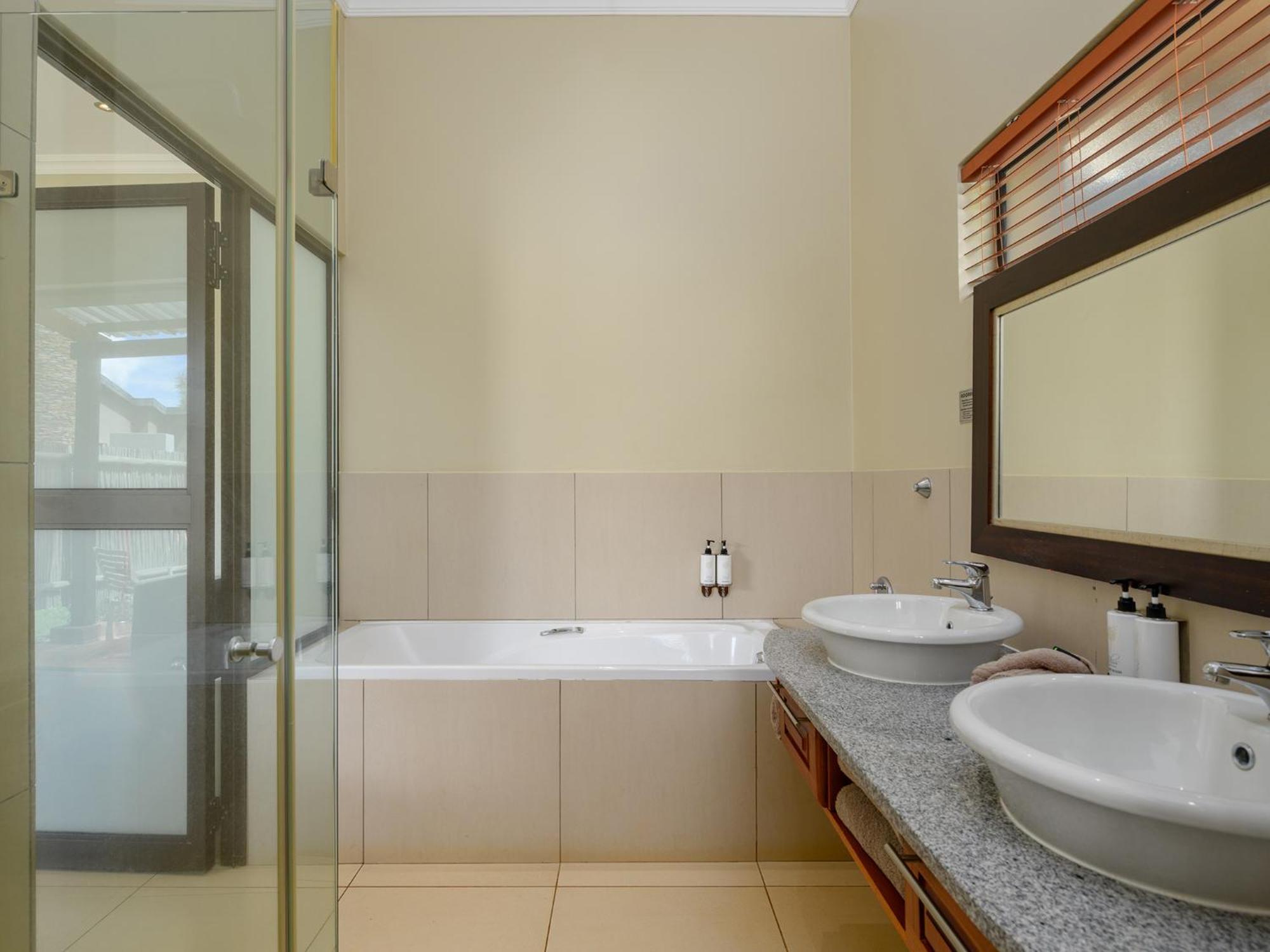 Monomotapa Village @ Legend Golf And Safari Resort Golders Green Extérieur photo