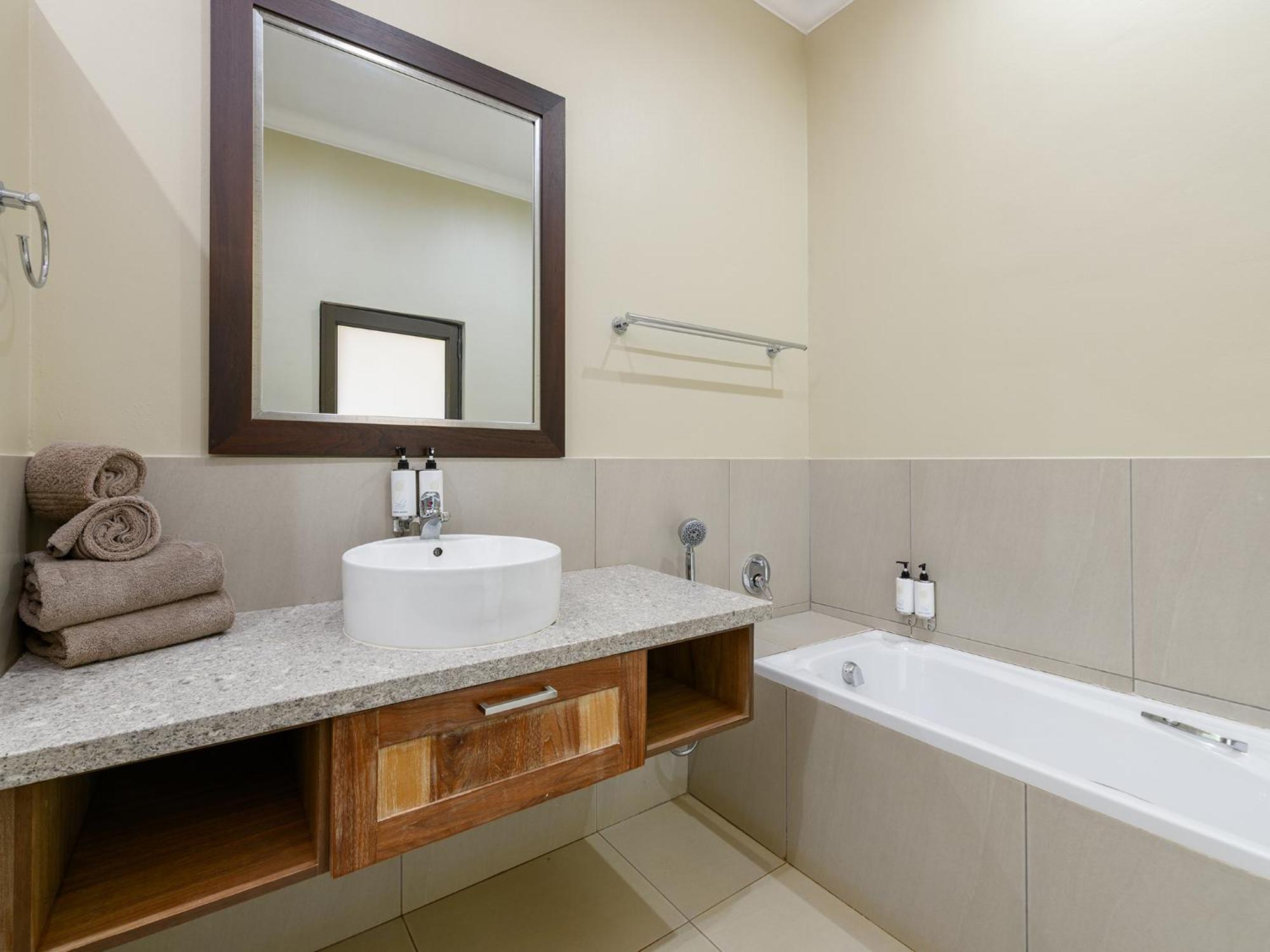 Monomotapa Village @ Legend Golf And Safari Resort Golders Green Extérieur photo