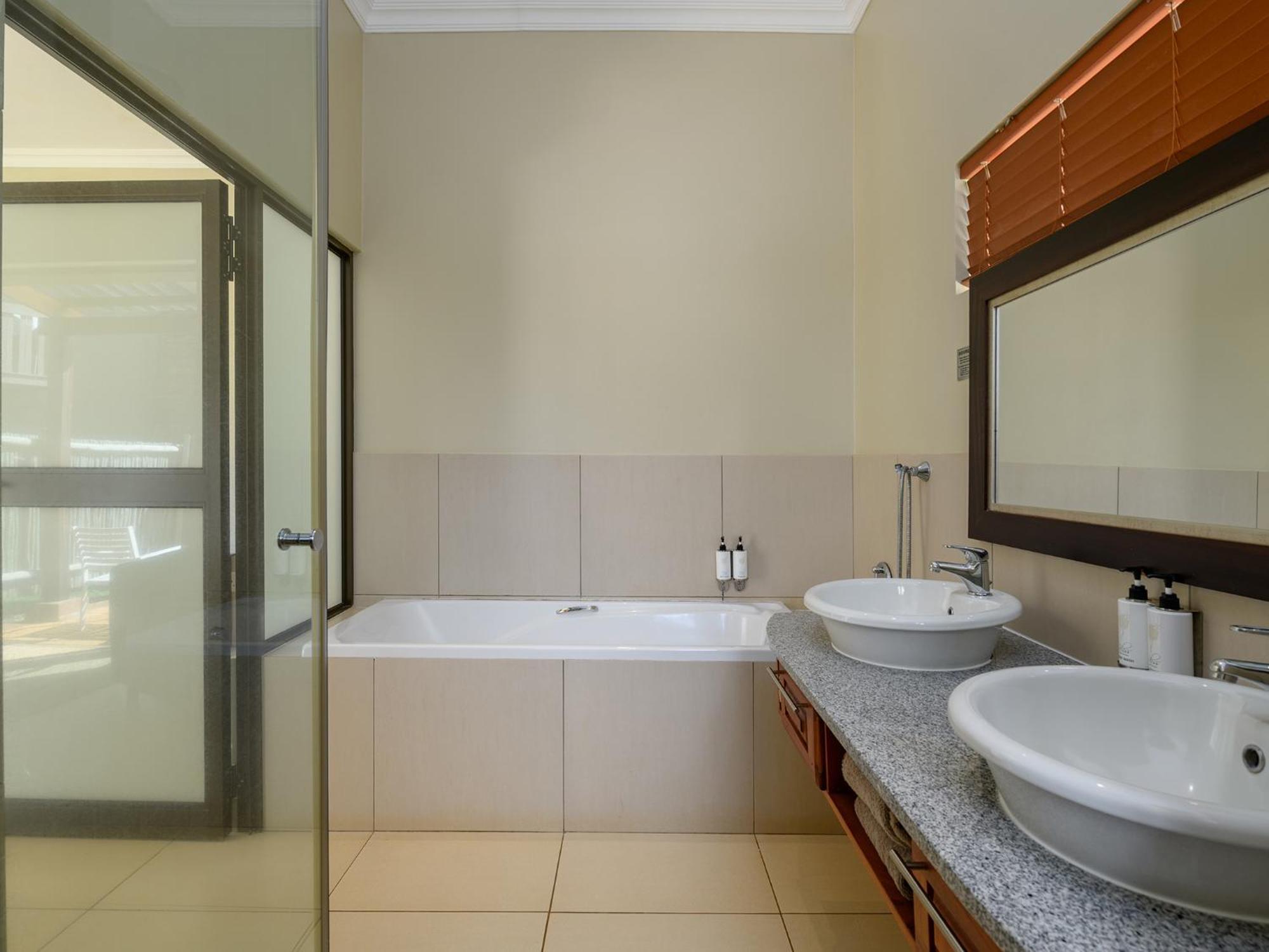 Monomotapa Village @ Legend Golf And Safari Resort Golders Green Extérieur photo